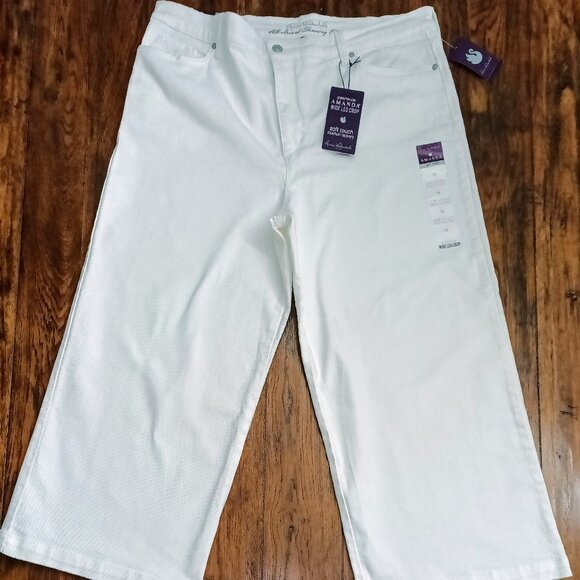Vintage White Amanda Wide Leg Crop Length Jeans. - Picture 1 of 7